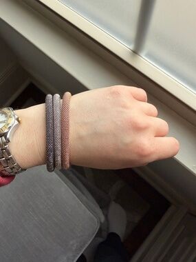 Set of 3 stacked mixed metal bracelets